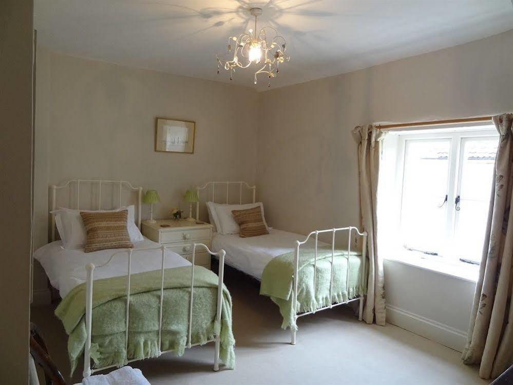 Huxham Farmhouse Bed & Breakfast East Pennard Eksteriør bilde